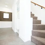 Gloucester Rd By N And N Stays, Recently Refurbed 6 Bed Ensuite House By N And N Ltd, Perfect For Contractors And Corporate Stays, Close To Ytl Arena Site, Pvt Parking For Vans And And Work Vehicles, Wifi Bristol